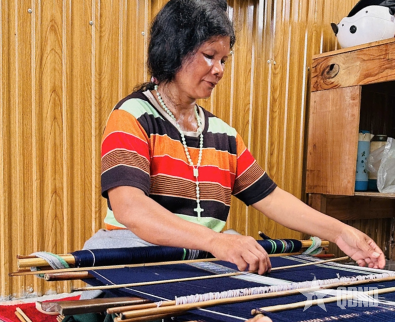 Những nữ nghệ nhân lưu giữ bản sắc đại ngàn